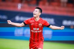 武磊再度上演帽子戏法，利物浦后防线成筛子！