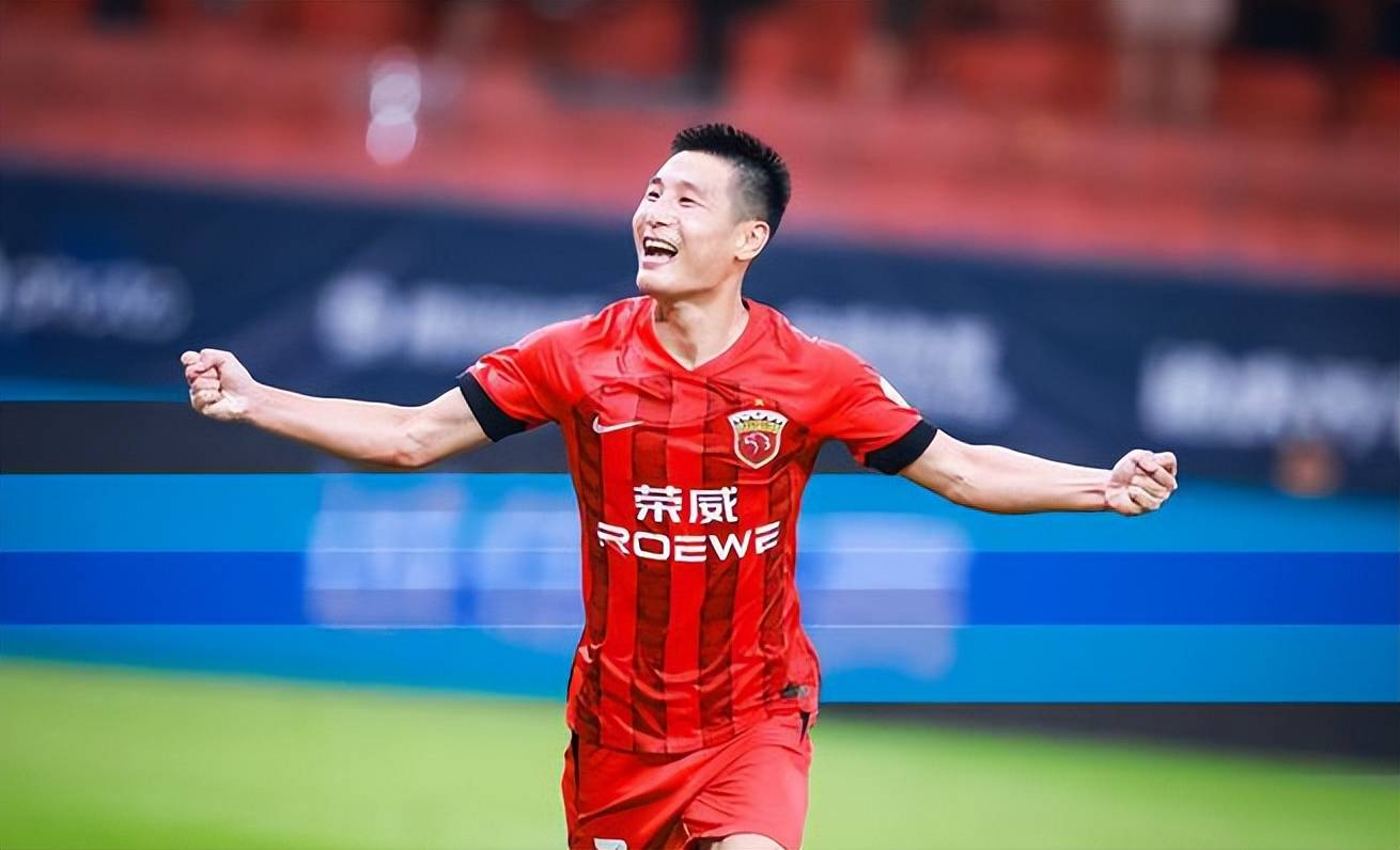 武磊再度上演帽子戏法，利物浦后防线成筛子！